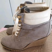 Stiefeletten mit Keilabsatz, Höhe ca 8 cm, beige, Gr. 38 Niedersachsen - Giesen Vorschau