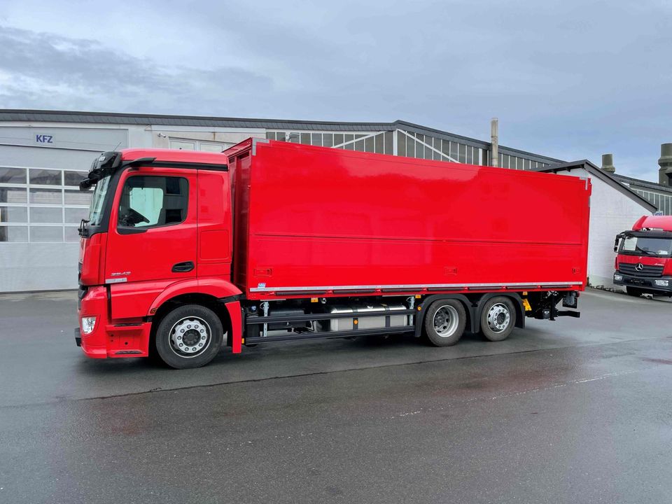 Mercedes-Benz Actros 5 S/M-FHS 2543 L mit Getränkeaufbau in Wunsiedel