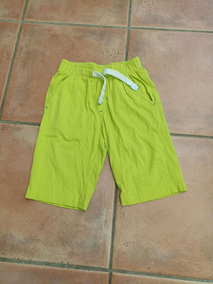 Kurze Hose, Shorts, Gr. 110/116 in Frankfurt am Main