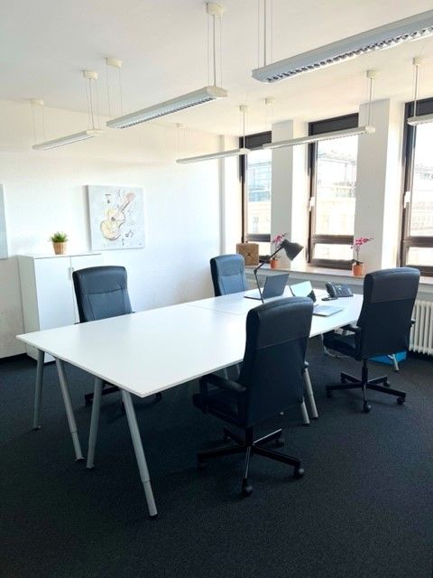 Büro mit traumhafter Aussicht in Köln