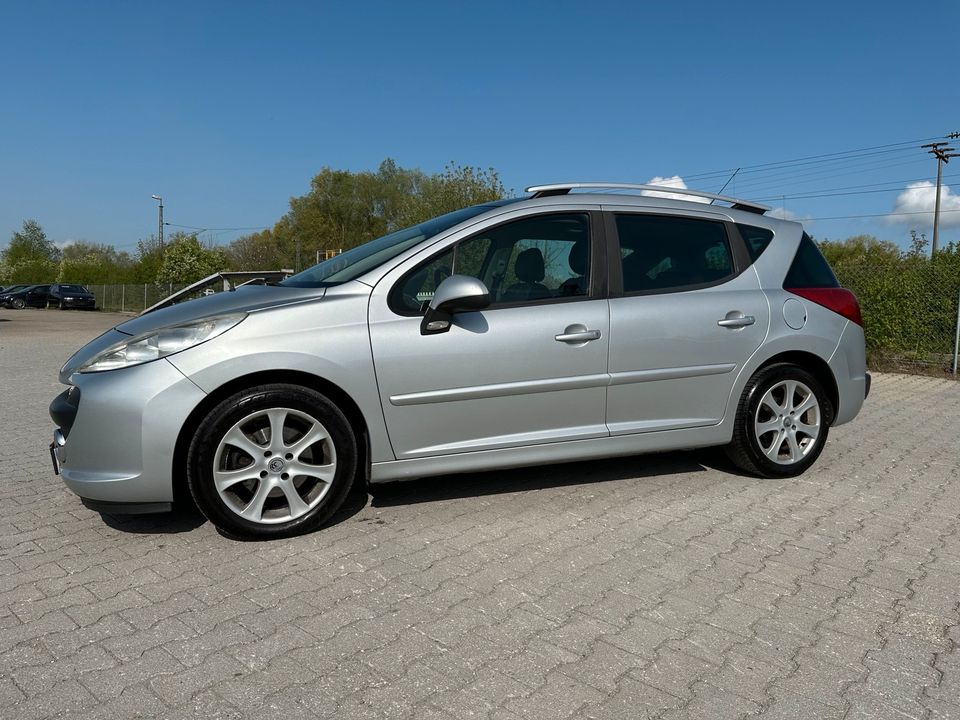 Peugeot 207 SW 1.6HDi TÜV NEU 04.26 in Loiching