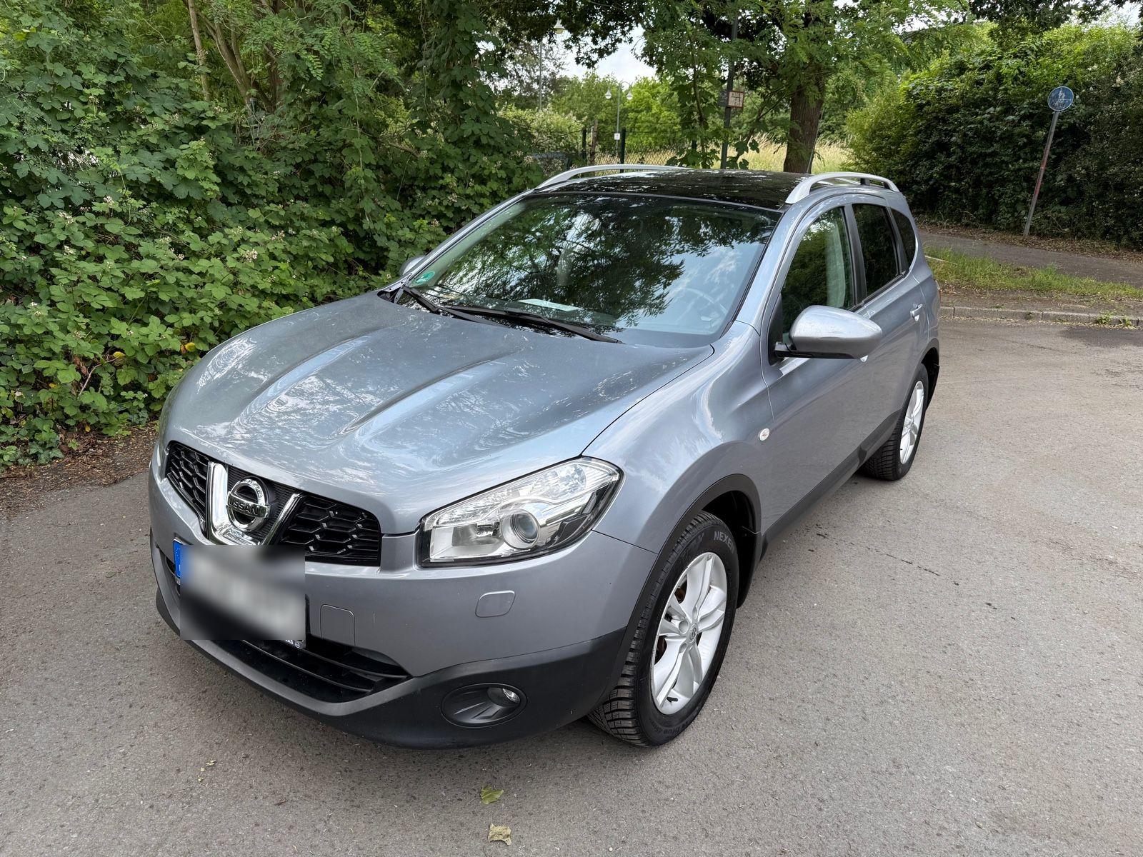 Abbildung des Autos Nissan Qashqai+2 2.0 dCi…