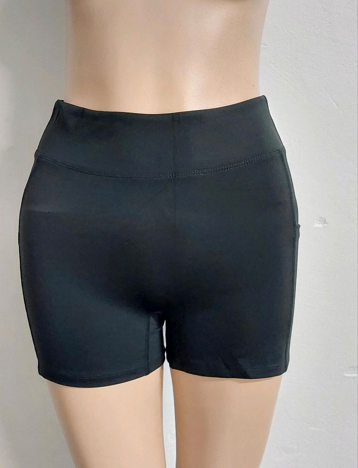 Halara Legging kurz Gr.S,NEU !! in Riedstadt