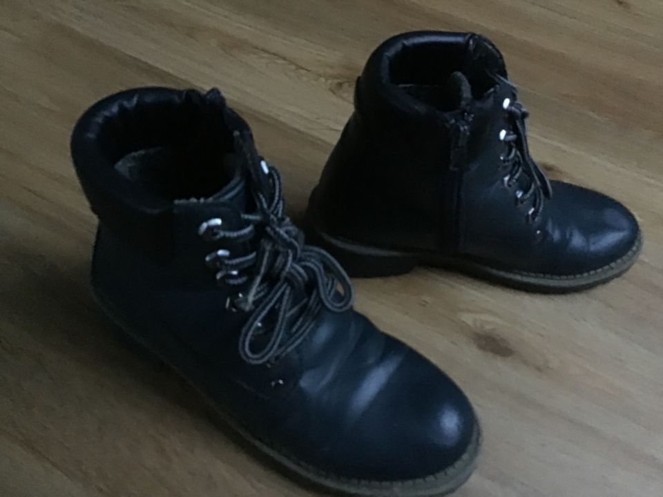 Stiefeletten Stiefel Boots Schuhe m. Reißverschluss Gr.33 schwarz in Bornheim