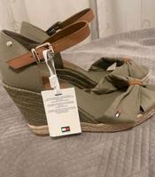 Tommy Hilfiger Sandalen Gr.41 NEU Hessen - Rodgau Vorschau