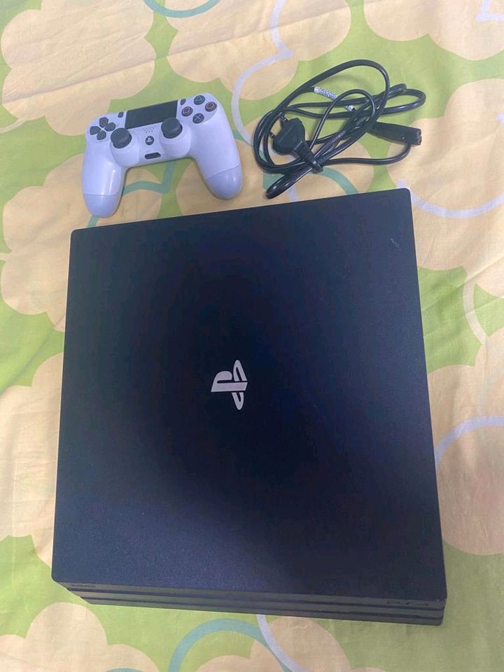 PS4 Pro 1TB in Mainz