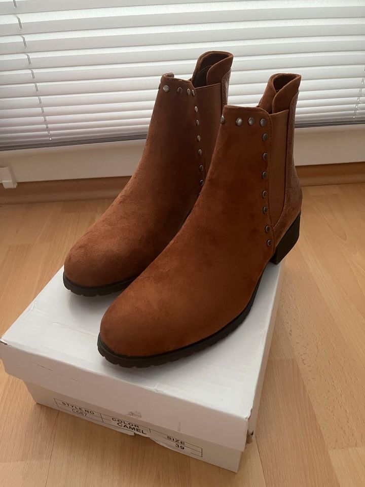 Chelsea Boots, camel, Gr.39, neu, Six Sens Collection in München