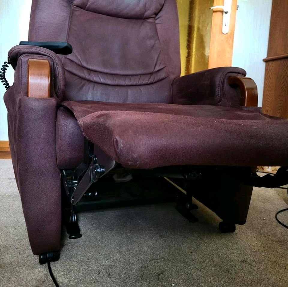 Elektronischer Senioren Sessel mit Aufstehhilfe & Liegefunktion in Bargfeld-Stegen