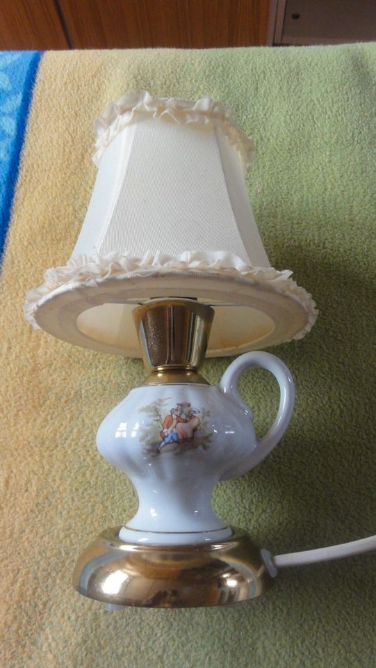 Vintage DDR Nachttischlampe Keramik bemalt, Schirm abwaschbar , G in Lübben