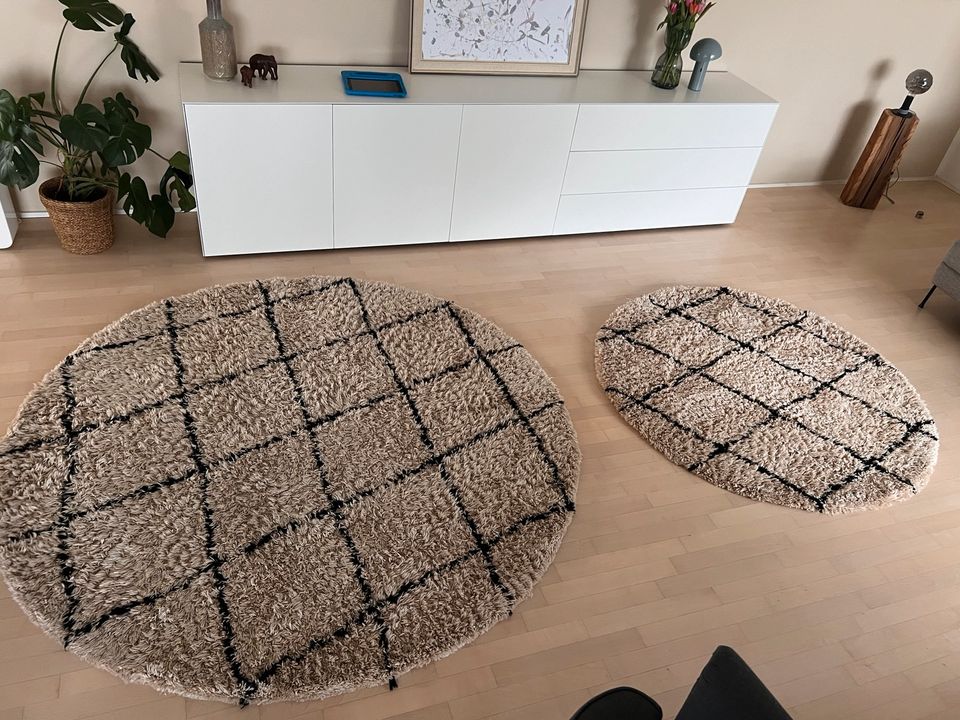 2 Teppiche rund hochflor in Neukirchen-Vluyn