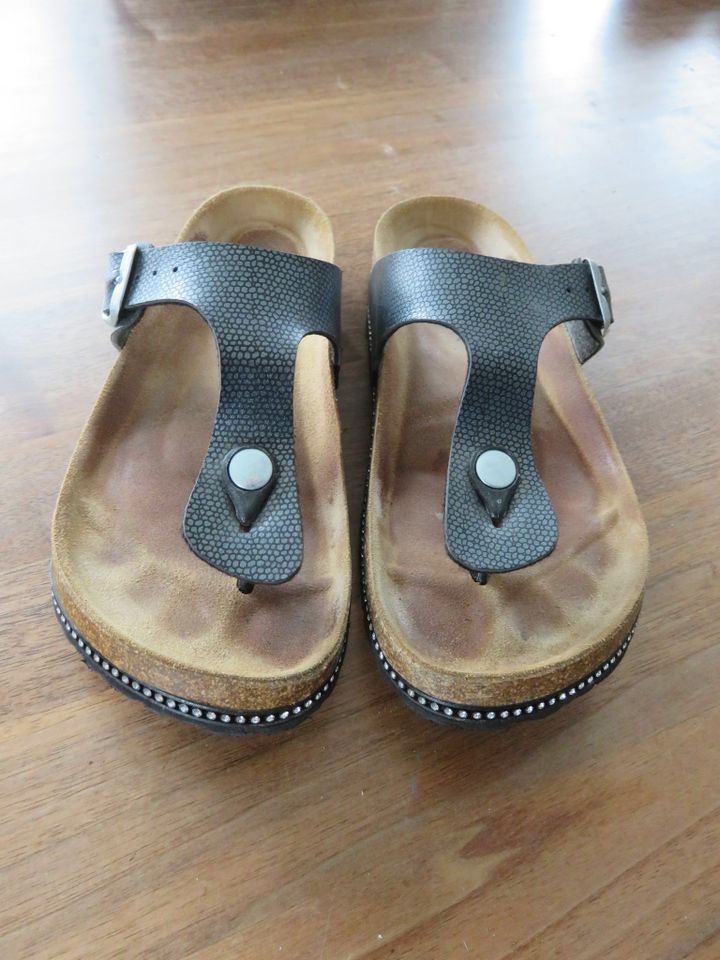 Mädchen Damen Schuhe Sandalen Gizeh Gr. 38 Glitzer grau in Obernburg