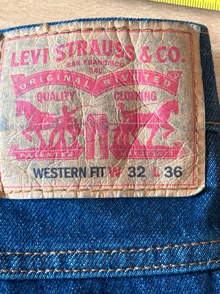 Levi’s Western Fit Levi’s Jeans W32 L36 Neu mit Etikett in Berlin