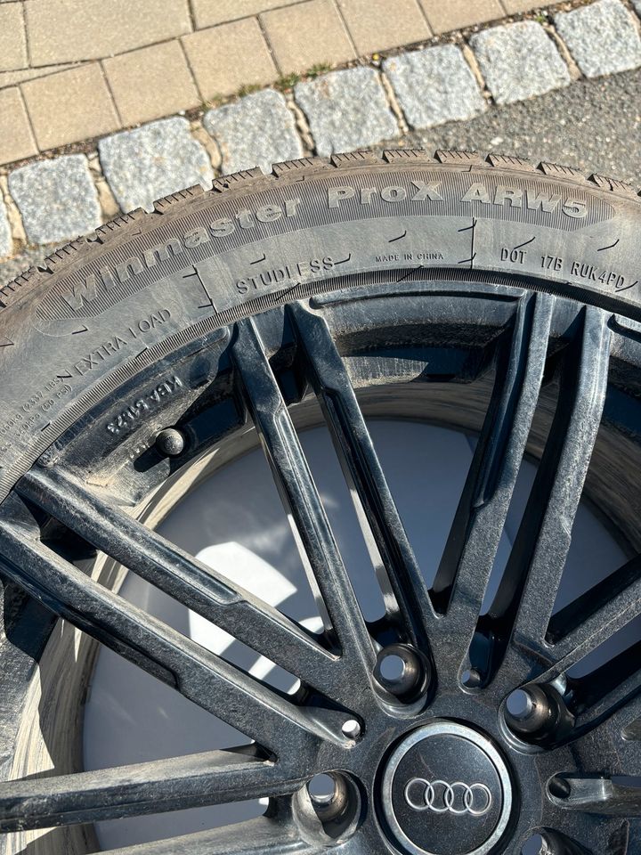 4x Alufelgen 20 Zoll Winterräder AUDI Q7 wie neu 275/45 R20 in Burgbernheim