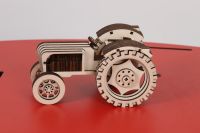 Holztraktor - 3D Holz Puzzle - Traktor Hessen - Lahntal Vorschau