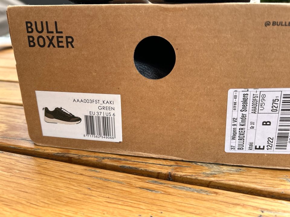 Bullboxer Sneaker Turnschuhe Gr. 37 in Baierbach