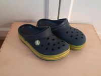 Crocs, Hausschuhe/ Badeschuhe Größe 28/29 in dunkelblau/grün/gelb Bayern - Donauwörth Vorschau