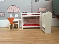 Bett Schreibtisch Kleiderschrank Kinderzimmer Barbie Puppen Möbel München - Maxvorstadt Vorschau