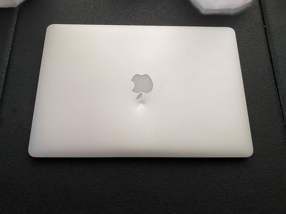 Apple MacBook Pro Retina 15“ 2014 A1398 i7 16GB Displayschaden in Berlin