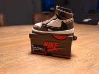 AIRPOD Case im Nike Schuhbox Design Air Jordan Optik Travis Scott Sachsen-Anhalt - Eggersdorf Vorschau