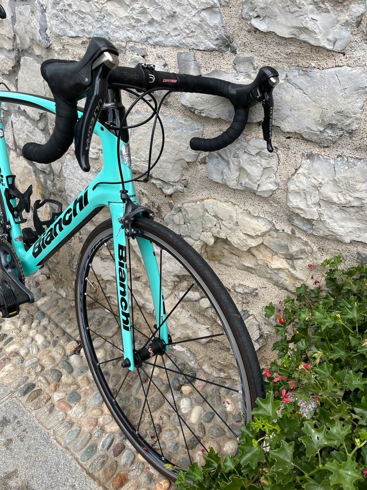 61 cm BIANCHI OLTRE XR4 CARBON RENNRAD, Shimano Ultegra in Nürnberg (Mittelfr)