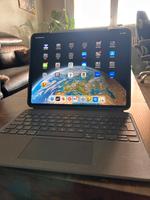 iPad Pro 12.9” (2021) Wi-Fi 128 GB + Logitech Tastatur Friedrichshain-Kreuzberg - Friedrichshain Vorschau