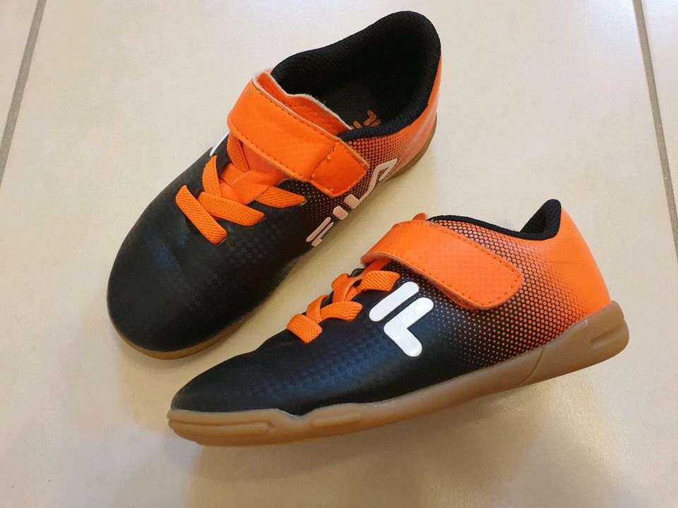 Hallenturnschuhe Fussball Fila Gr. 29 in Treuchtlingen