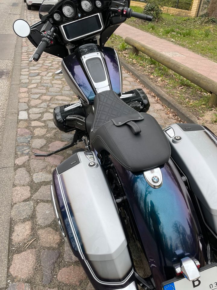 BMW R 18 B Option 719 Galaxy Dust metallic Titansilber metallic in Berlin