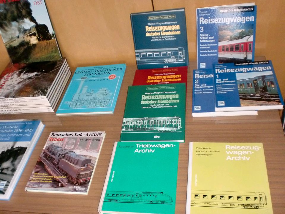 Dampflok, Triebwagen, Reisezugwagen, 22 Bildbände, Bücher in Horka