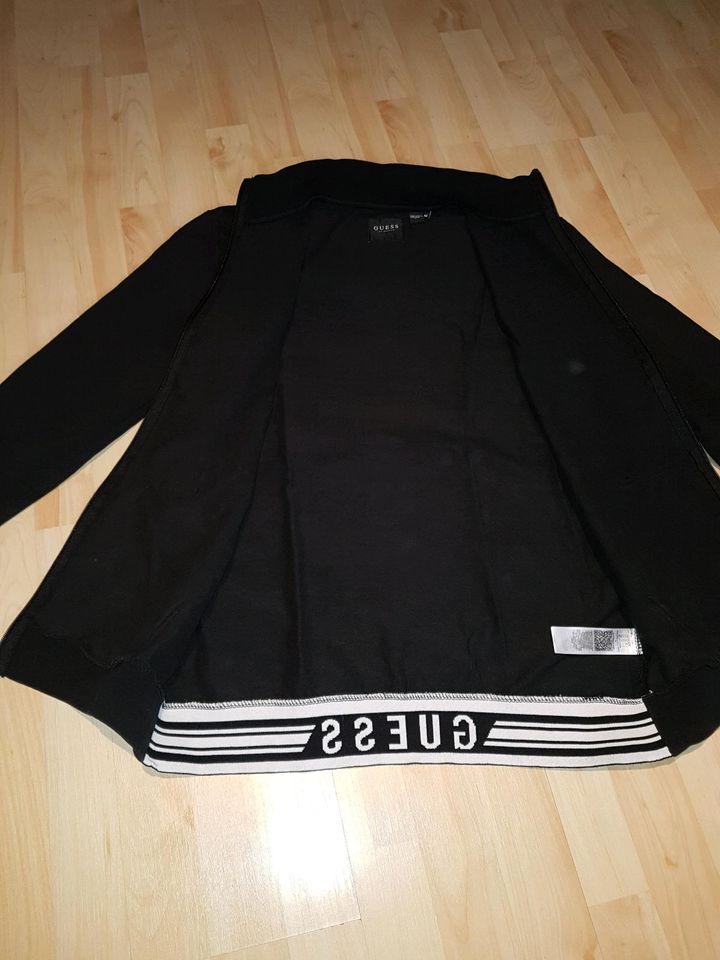 Neuw. schwarze Sweatshirtjacke von Guess Gr. M in Schülp bei Rendsburg