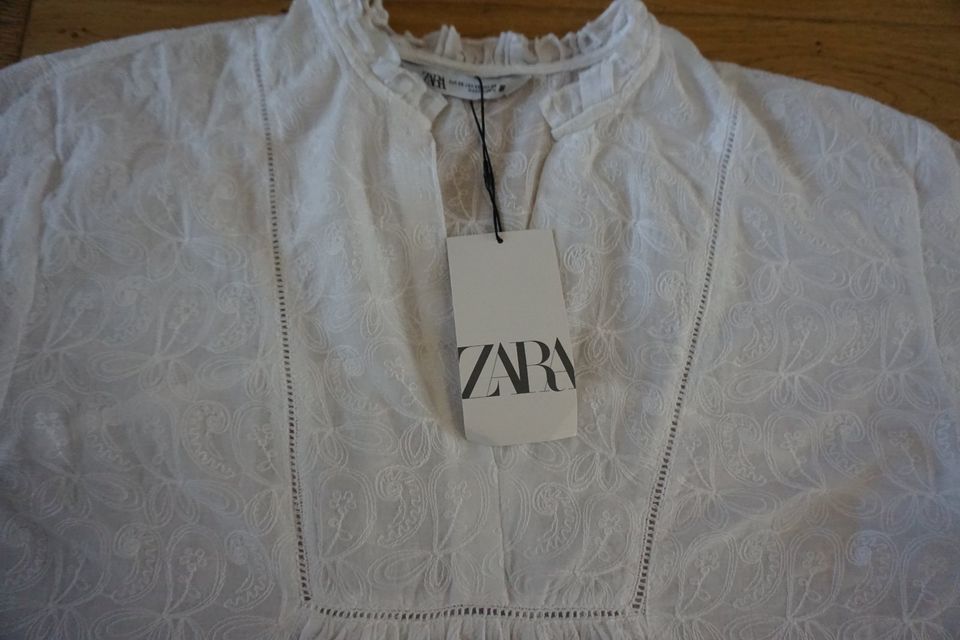 Damen Bluse von Zara Gr. S NEU in Düsseldorf