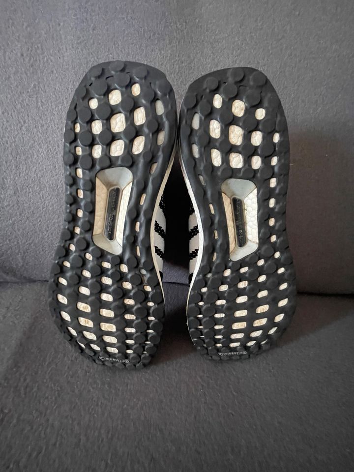 Adidas Ultraboost DNA Prime 2020 Sneaker Gr. 42 -Guter Zustand- in Kahl am Main