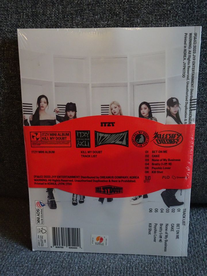 ITZY - KILL MY DOUBT (MINI ALBUM) / NEU & EINGESCHWEIßT / CD in Berlin