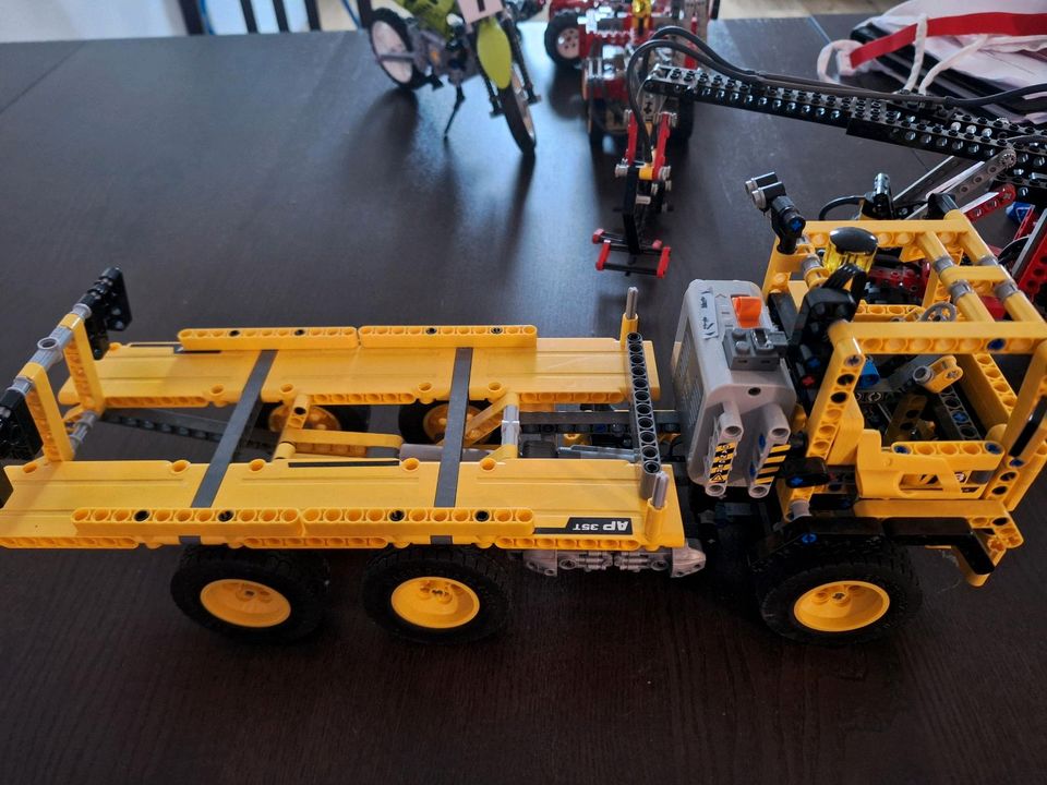 LEGO Technik 8264 Kipplaster mit Anleitung in Bremen-Mitte -  Bahnhofsvorstadt | Lego & Duplo günstig kaufen, gebraucht oder neu | eBay  Kleinanzeigen ist jetzt Kleinanzeigen