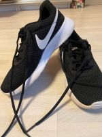 Nike Sportschuhe 38 Dresden - Klotzsche Vorschau