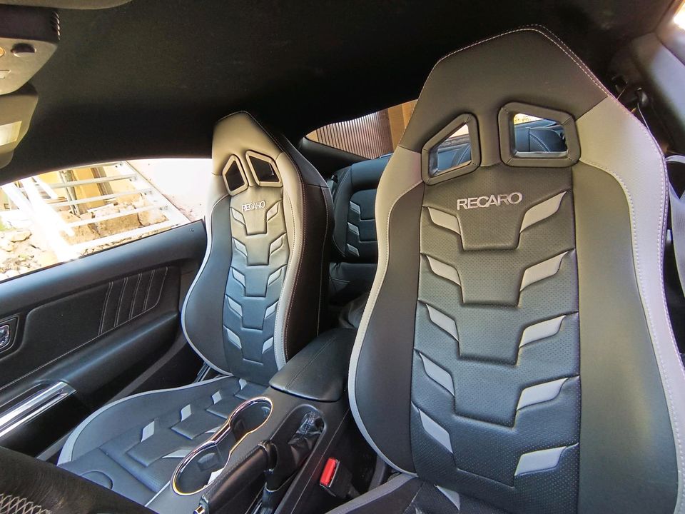 Ford Mustang GT 5.0 ,Shelby-Bodykit, RECARO in Plech