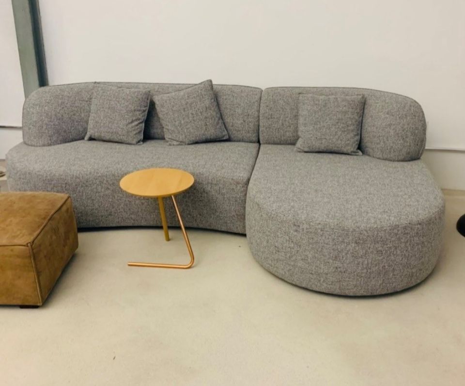 Sofa Lobby, Manufakturarbeit in Großmaischeid