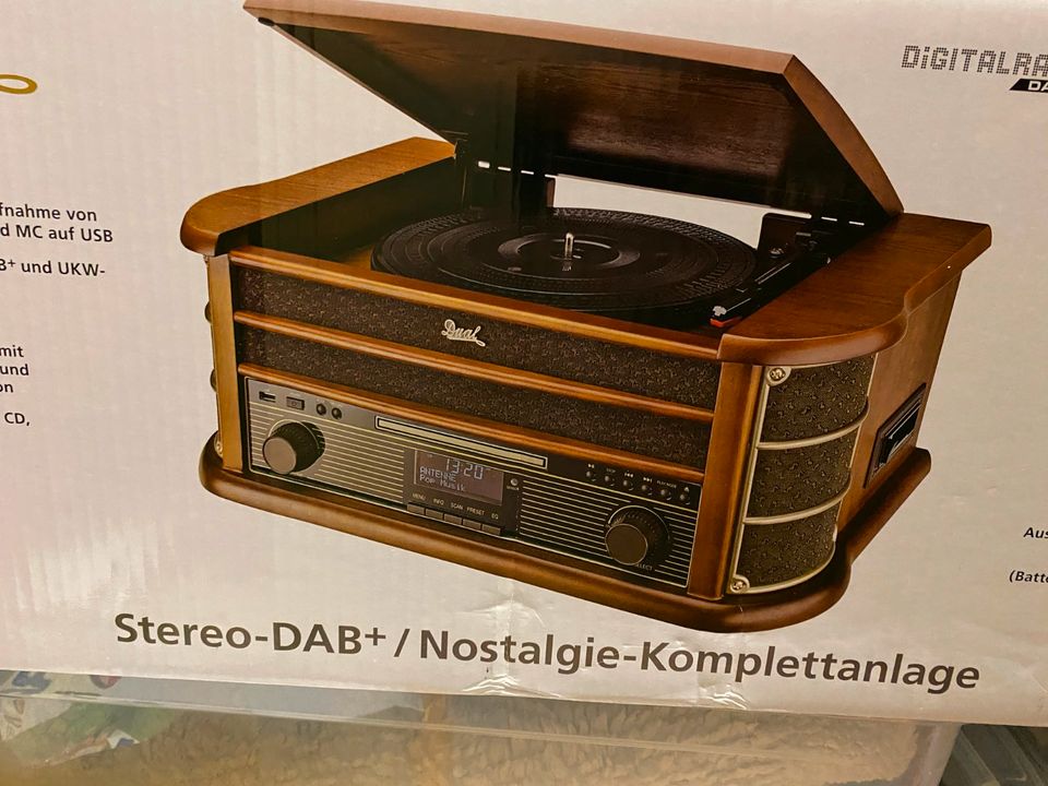 Dual Nostalgie -Stereo Musikcenter Nr. 50 DAB m.Fernbedieung in Gründau