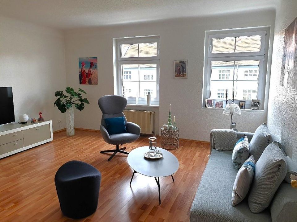 TOP-Zustand, bezugsfreie 4-Zimmer-Eigentumswohnung, ca. 93 m², 2.OG, Wintergarten, Gartenanteil in Berlin