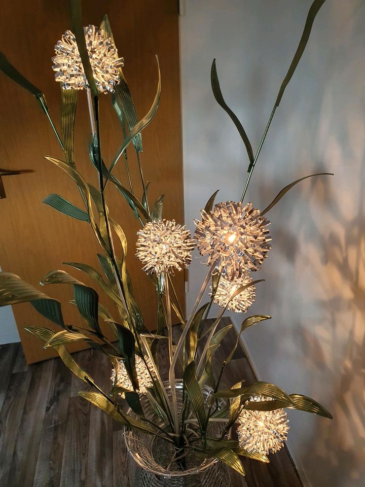 Lampe Stehlampe Metall Blume in Darmstadt