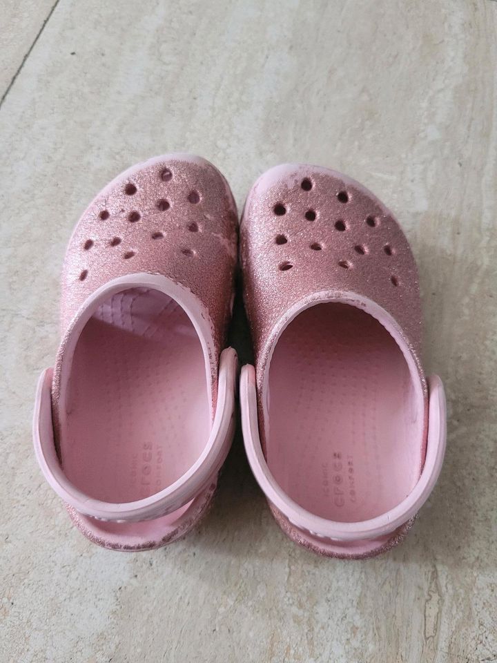 Crocs rosa glitzer 23/24 in Erwitte