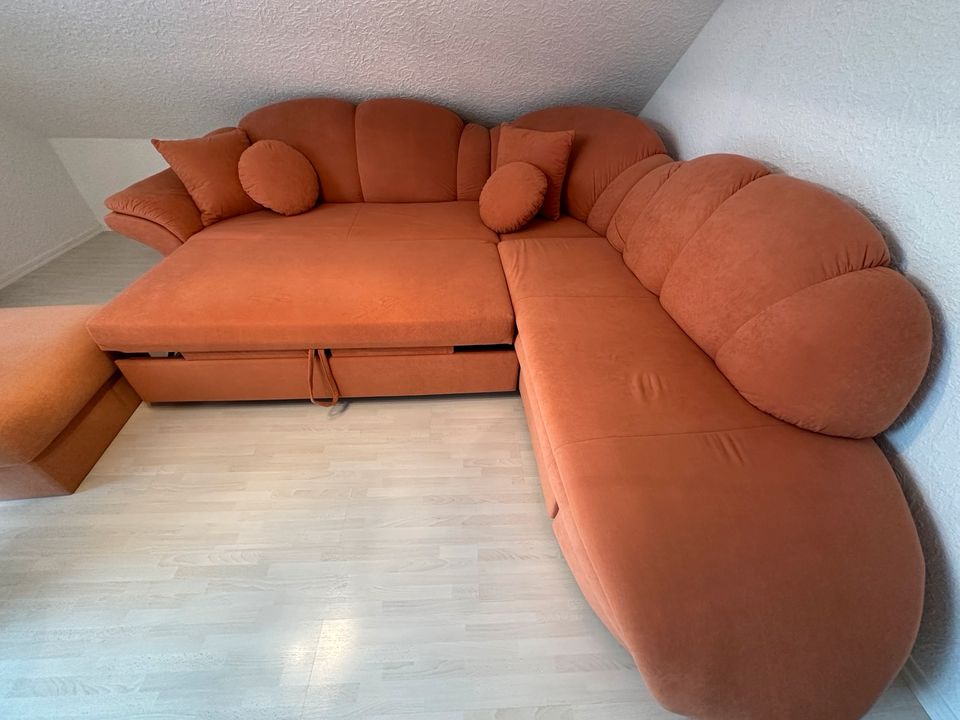 Sofa mit Schlaffunktion in Werneck