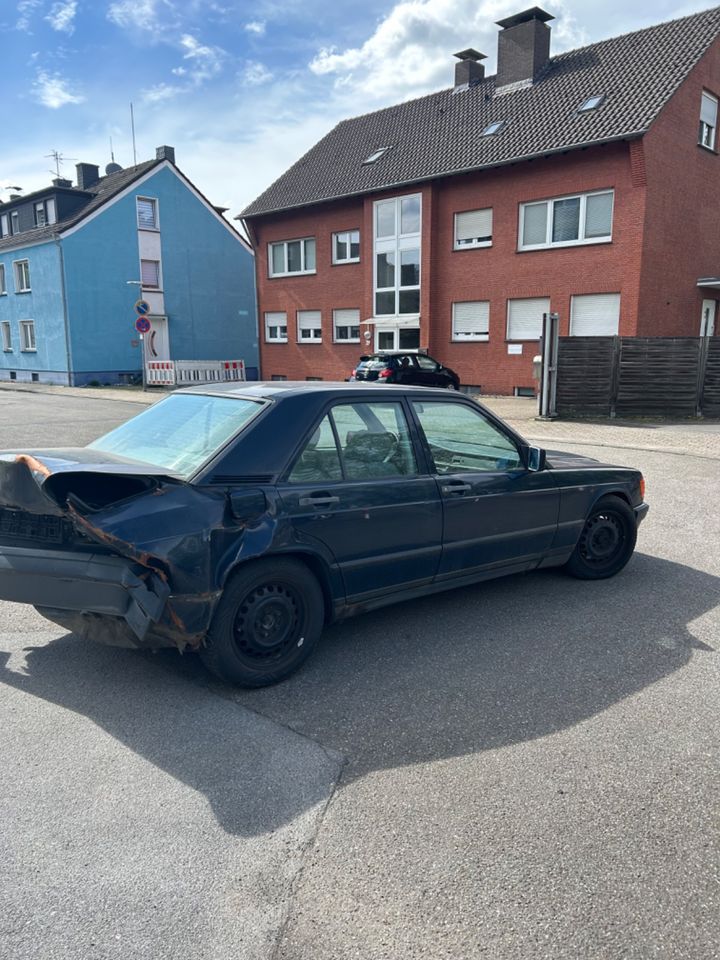 Mercedes Benz 190E* 2.0* Oldtimer* H-Zulassung* Unfall! in Moers