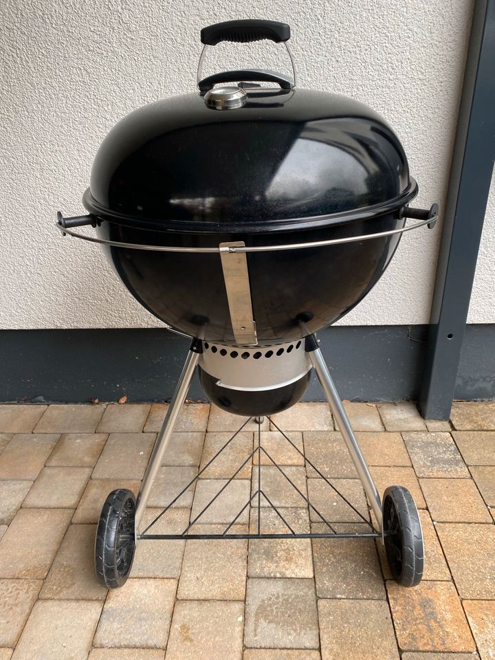 Weber Mastertouch GBS Holzkohlegrill 57cm inkl. Hülle in Wolbeck