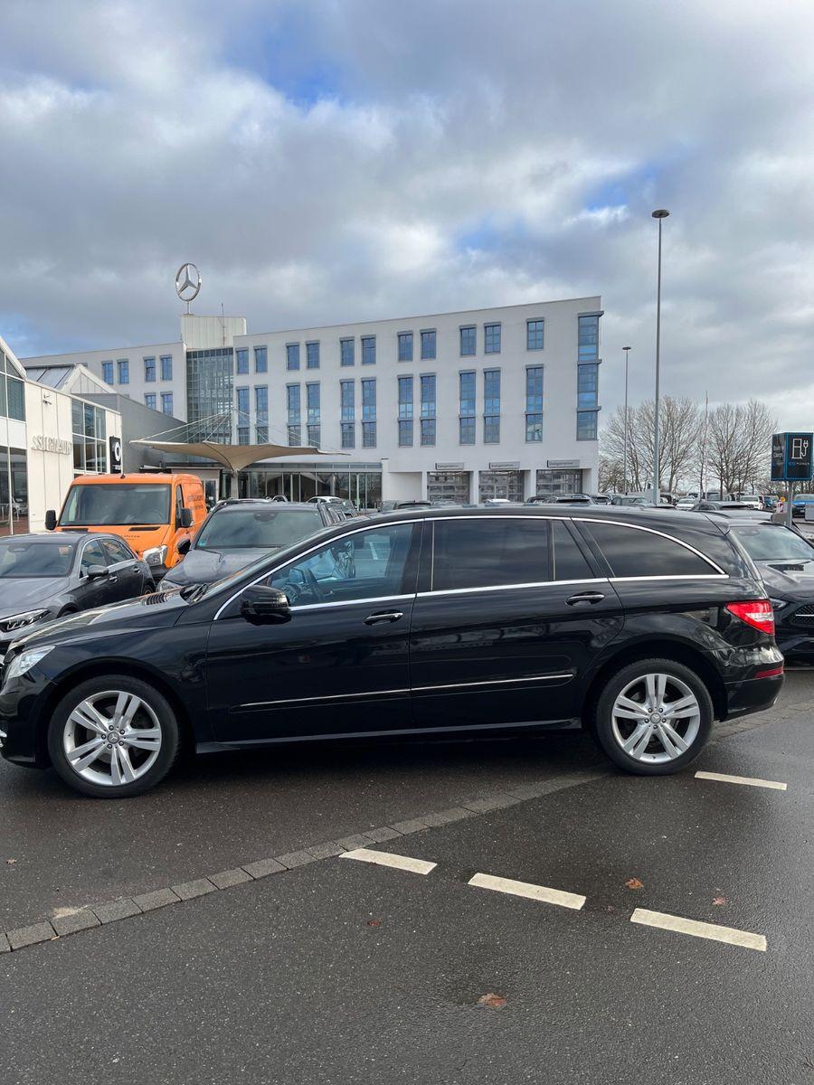 Abbildung des Autos Mercedes-Benz R 350L 350…