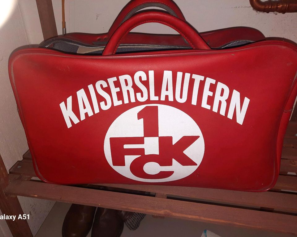 Sporttasche in Hatzenbühl