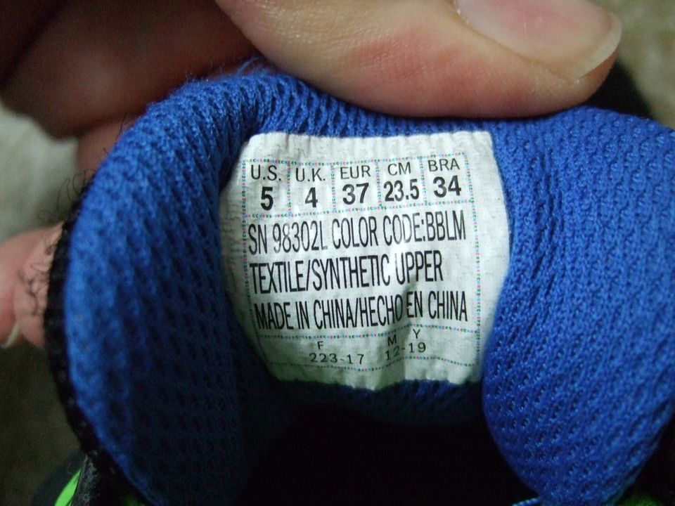 Skechers Kinderschuhe Gr.37 in Schwarzenfeld