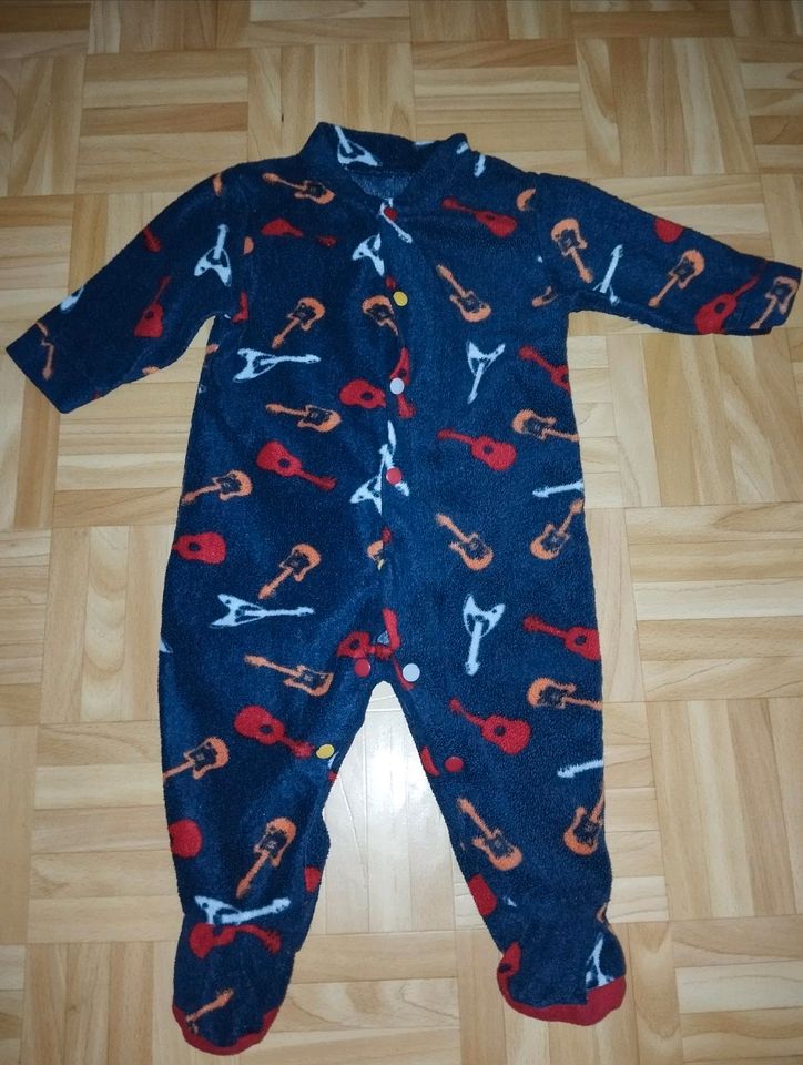 Strampler Schlafanzug Pyjama 62/68 in Großalmerode