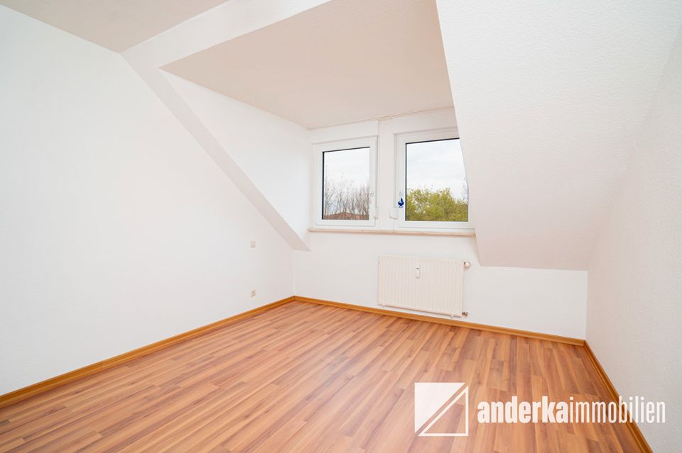 Top Angebot! Schöne 2-Zimmer Dachgeschosswohnung inkl. TG-Stellplatz in zentraler Lage von Günzburg! in Günzburg