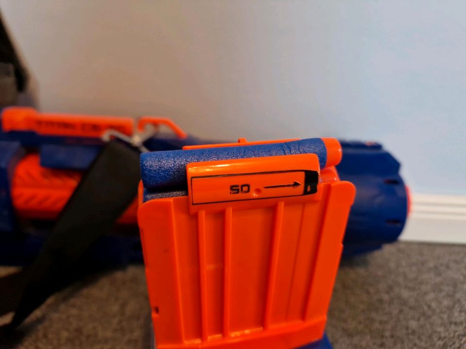 Nerf TITAN CS-50 Elite Automatik in Osterby bei Medelby