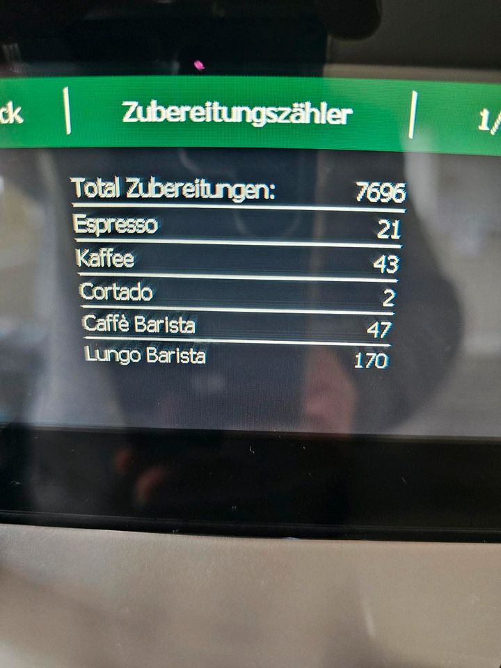 Jura Giga 6, Kaffeevollautomat mit 1Liter Milchkühler, 1 Jahr Garantie in Magdeburg